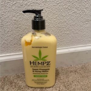 Hempz Sweet Pineapple & Honey Melon Herbal Moisturizer (2 on hand)